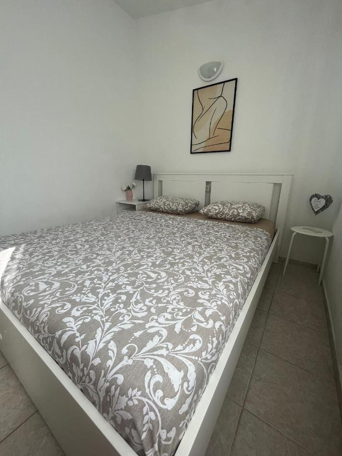 Pinezici Apartman Niccole Exterior photo